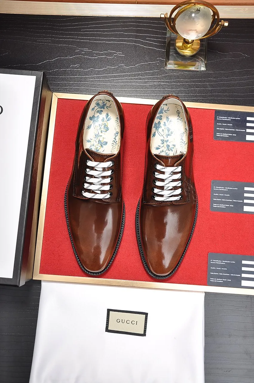 Factory batch 500💶Italy's top luxury men's shoe giant (GUCCI) (Gucci) (full cowhide lining) new arrival🍃Original European style🔰 Pleasant to the eye😍In order to make the shoes more durable and non-deformable🌀The production continues to follow traditional methods but there is still no lack of innovation💪Select original sheepskin for the leather♻️Smooth, natural and extra bright⭐Made of imported cowhide The rich man’s first choice 38-44 yards